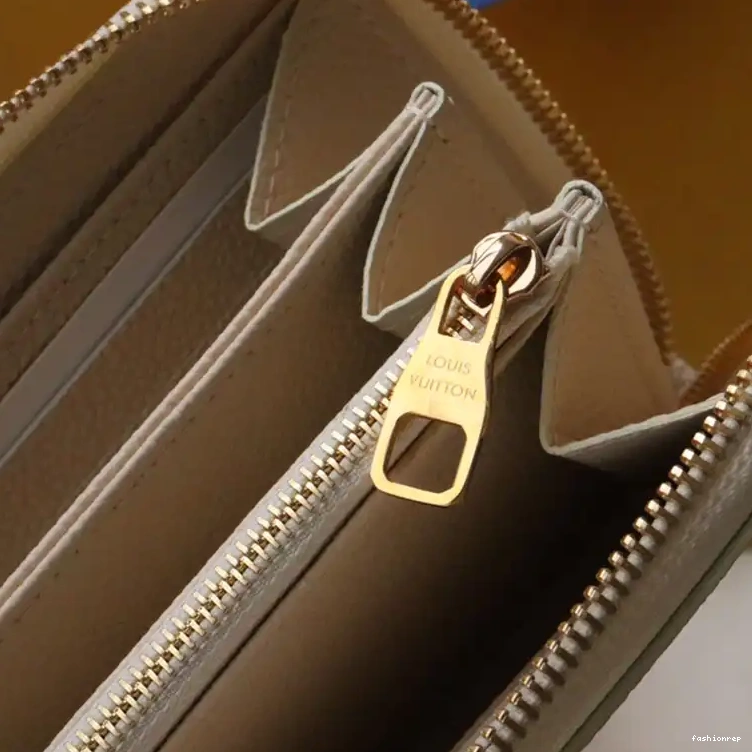 Fashionrepsfam ru LV 2304DJ0072 Bag 0810